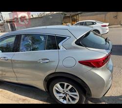 إنفينيتي QX30